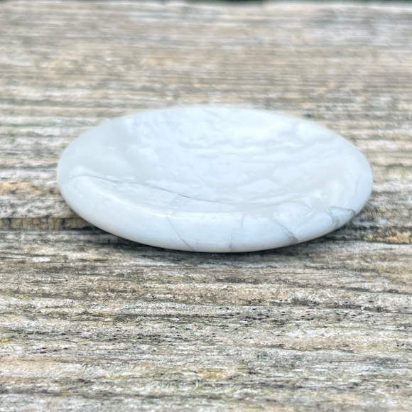 Howlite Worry Stone - Picture 3 of 3
